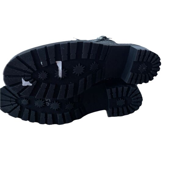 New Stuart Weitzman Dazzle Embellished Lamé Silver Combat Boots MSRP $750 7.5 - Picture 4 of 4